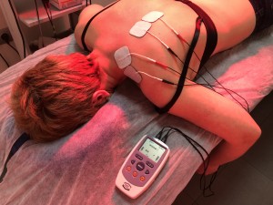 Electroterapia de baja frecuencia TENS en musculatura cervicodorsal