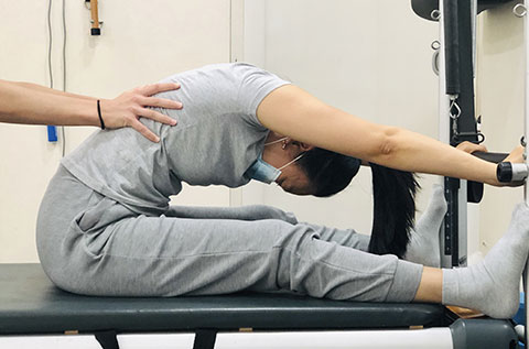 Pilates terapéutico en máquinas